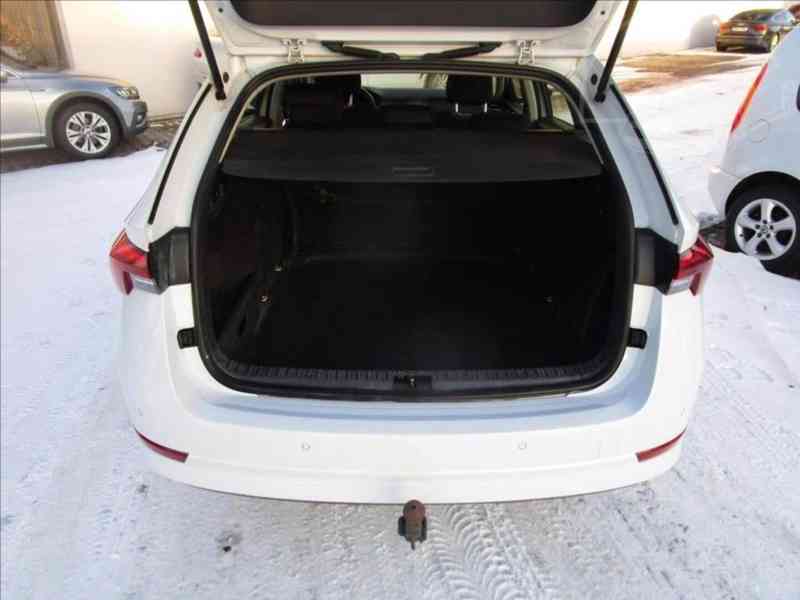 koda Octavia 2,0 TDI DSG Style,1.MAJITEL ČR-DPH - foto 12