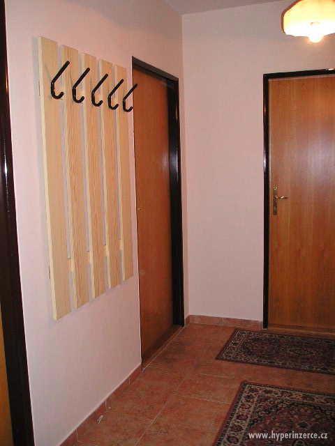 Pěkný RD 4+kk/T, 180 m2, Praha 10 – Petrovice - foto 9