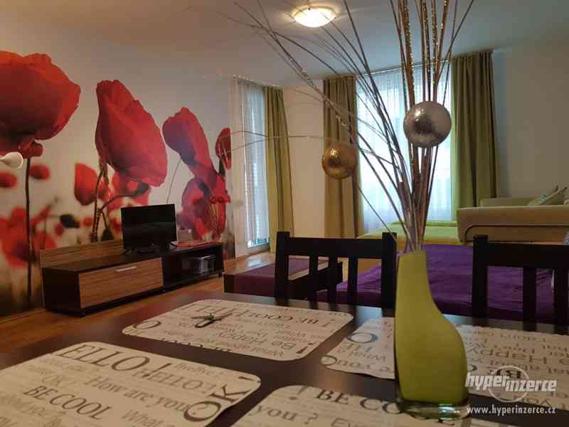 Pronájem bytu 2+kk bez realitky. Rezidence Andel City. - foto 3