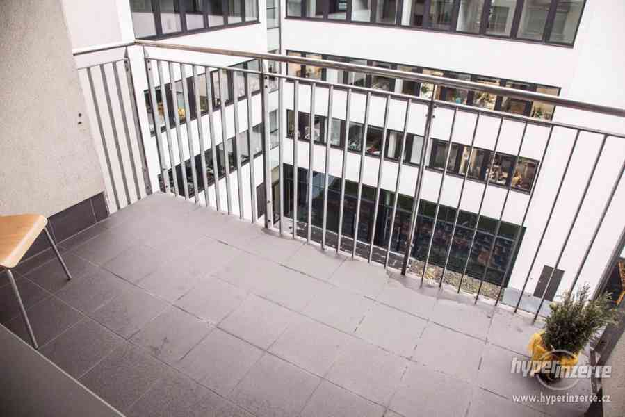 Pronájem bytu 2+kk bez realitky. Rezidence Andel City. - foto 10