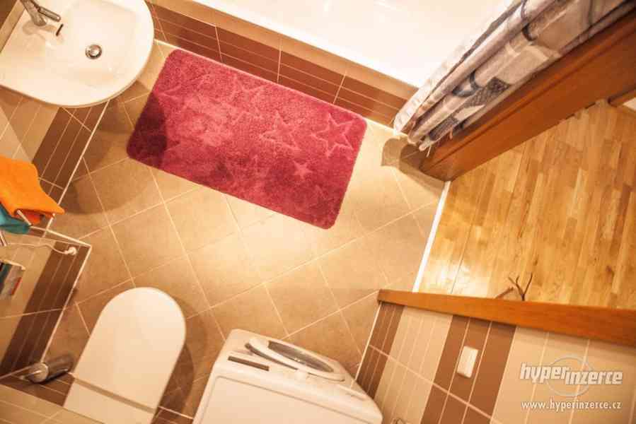 Pronájem bytu 2+kk bez realitky. Rezidence Andel City. - foto 12