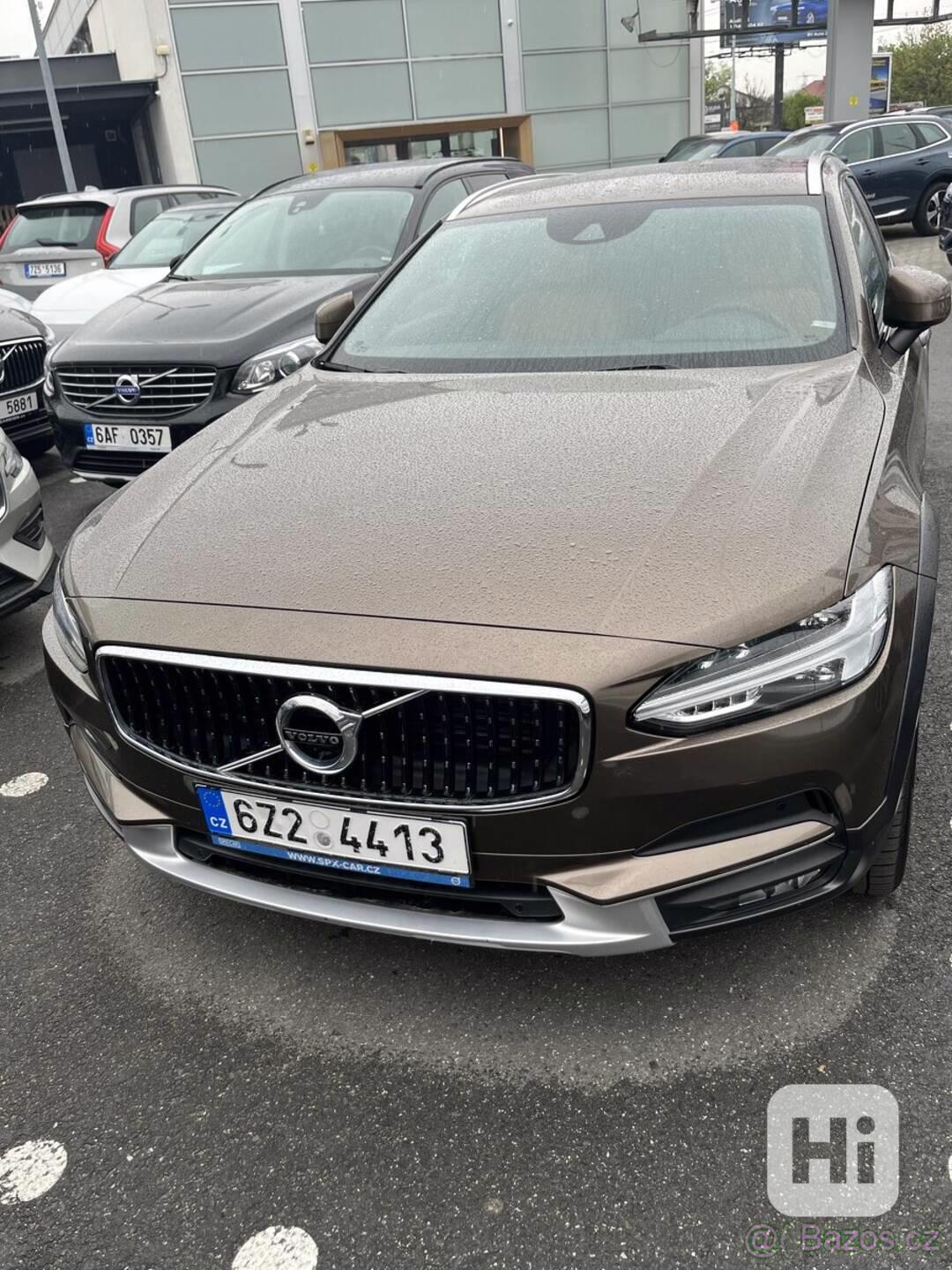 Volvo V90 Cross Country D5 AWD 173kW/235Hp 2018   - foto 1