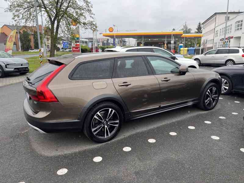 Volvo V90 Cross Country D5 AWD 173kW/235Hp 2018   - foto 11