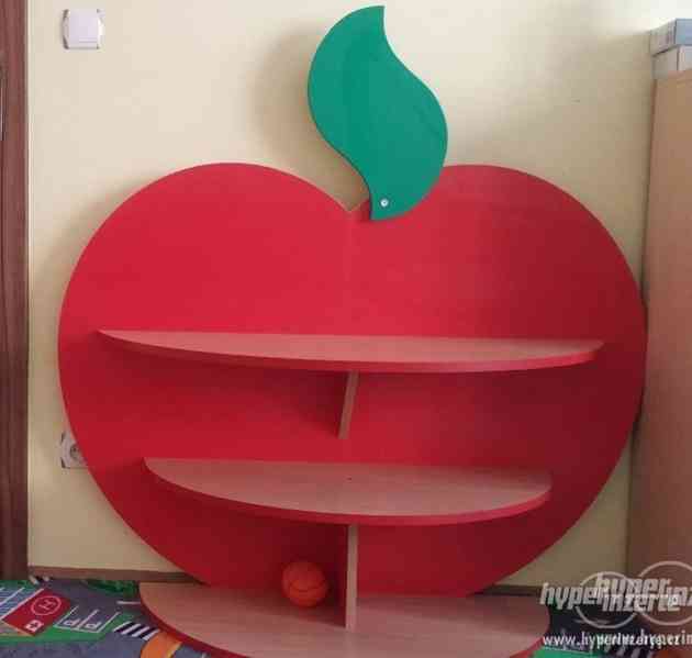 Polička ve tvaru jablka - foto 1