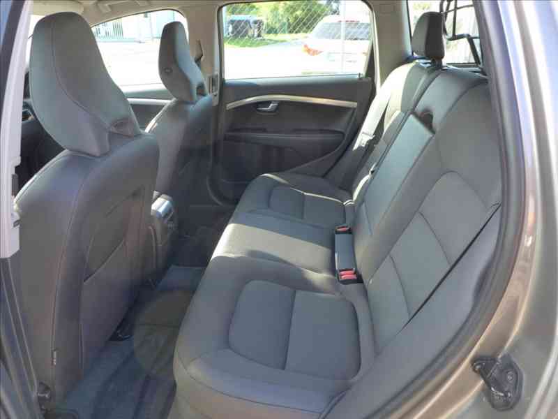 Volvo XC70 2,4 D 4X4, PLNÝ SERVIS, TOP - foto 6