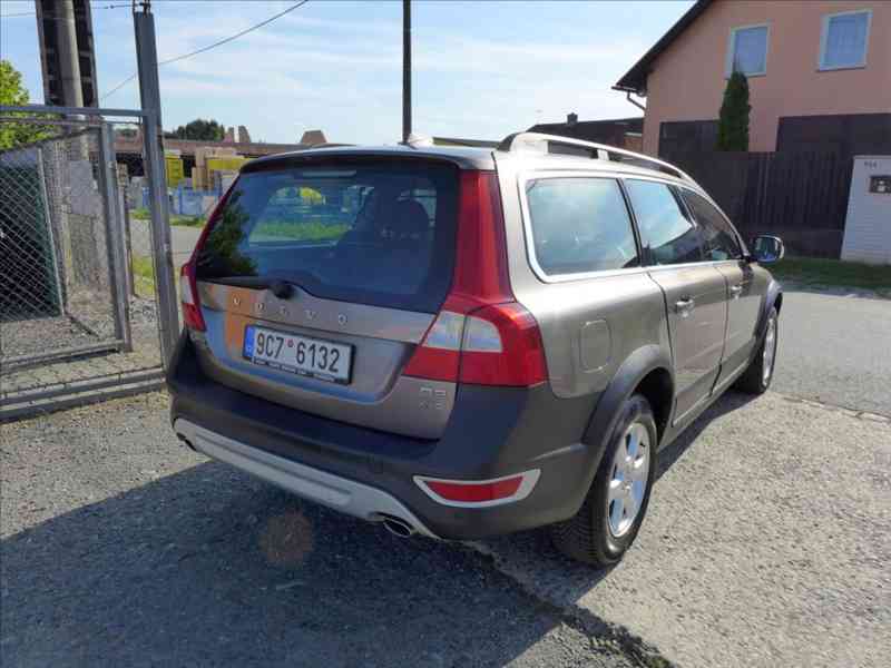 Volvo XC70 2,4 D 4X4, PLNÝ SERVIS, TOP - foto 3
