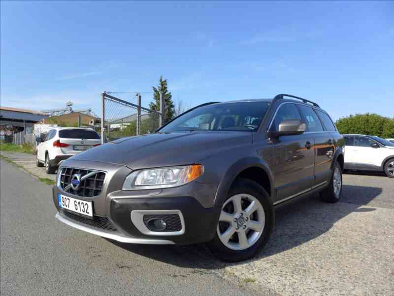 Volvo XC70 2,4 D 4X4, PLNÝ SERVIS, TOP - foto 1