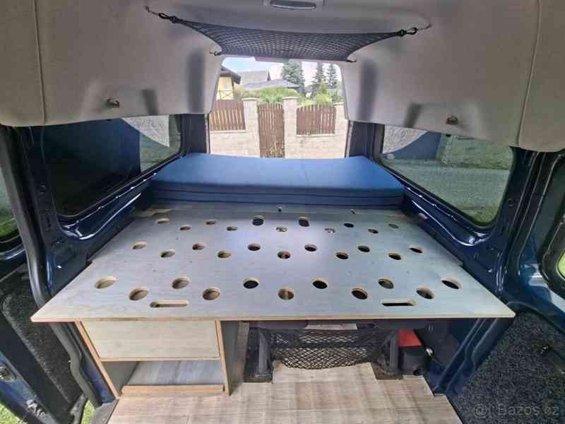 Ford Tourneo Custom 2,0   r. v. 2015, L2H2 - foto 9