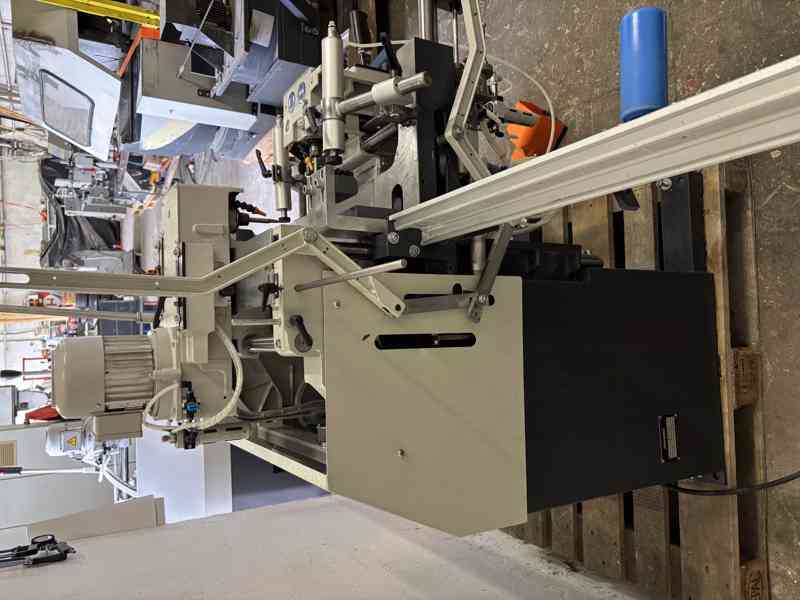 Třívřetenová kopírovací fréza elumatec KF 178/00 - foto 10