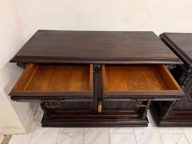 Starožitné skříně Henri II. - foto 10