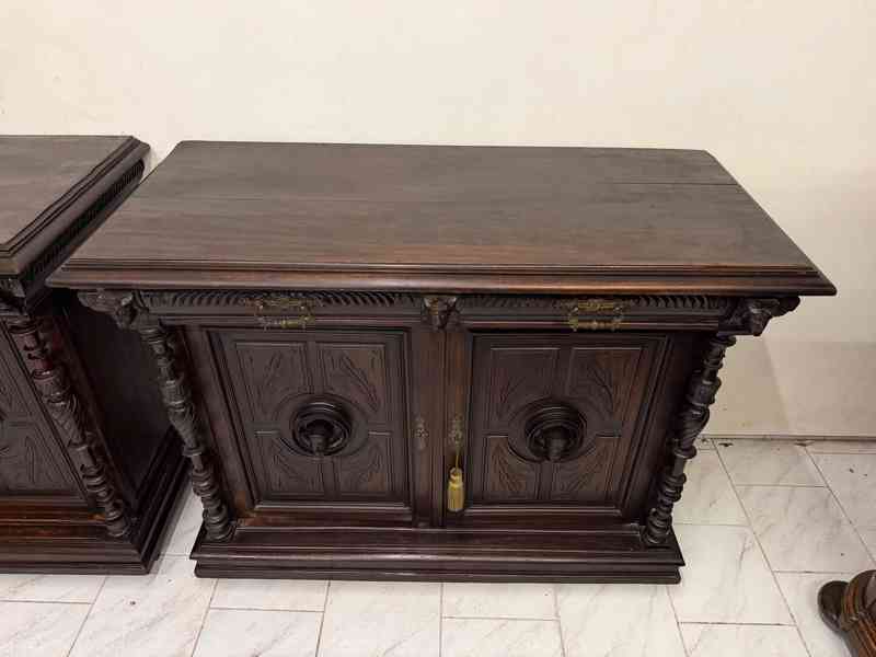 Starožitné skříně Henri II. - foto 3