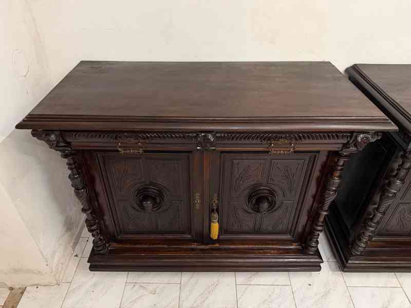 Starožitné skříně Henri II. - foto 2