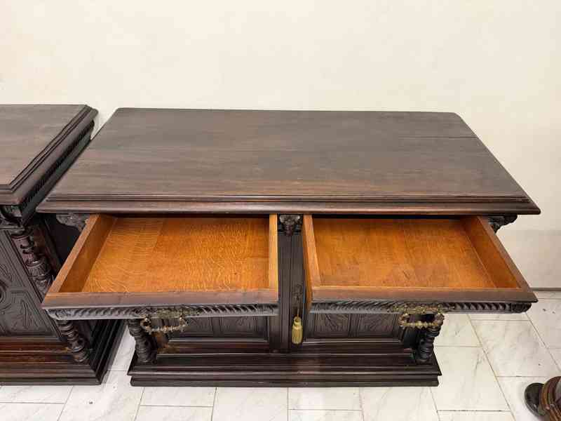 Starožitné skříně Henri II. - foto 11