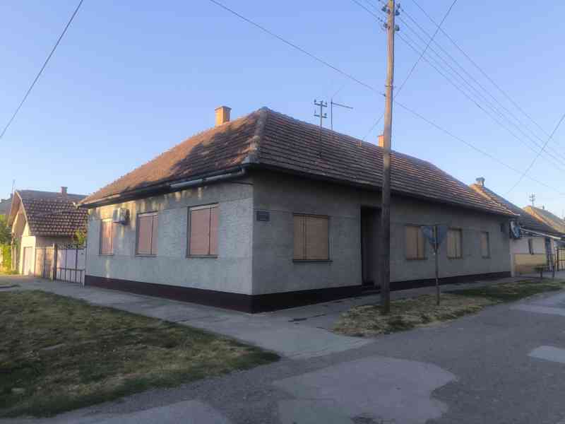 🏡 Dva domy v klidné části obce na severu Srbska - foto 2