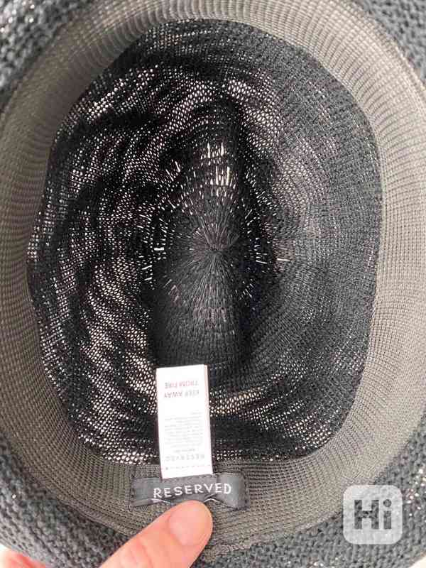 klobouk černý RESERVED - foto 1