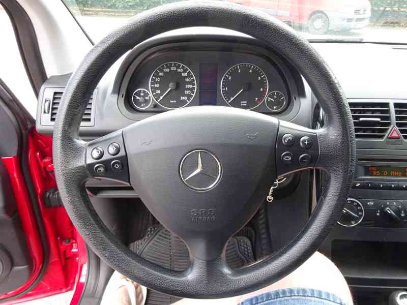 Mercedes Benz A 150 r.v.2008 1.Majitel ČR (70 kw) - foto 8