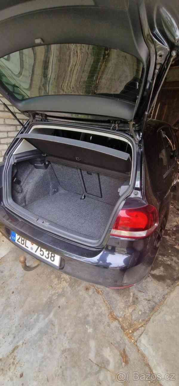 Volkswagen Golf 2,0   Tdi highline, tažné, klima - foto 10
