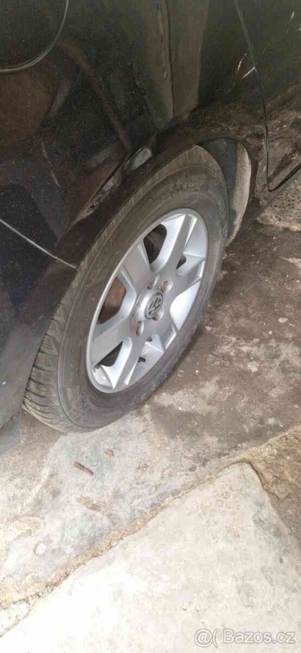 Volkswagen Golf 2,0   Tdi highline, tažné, klima - foto 11