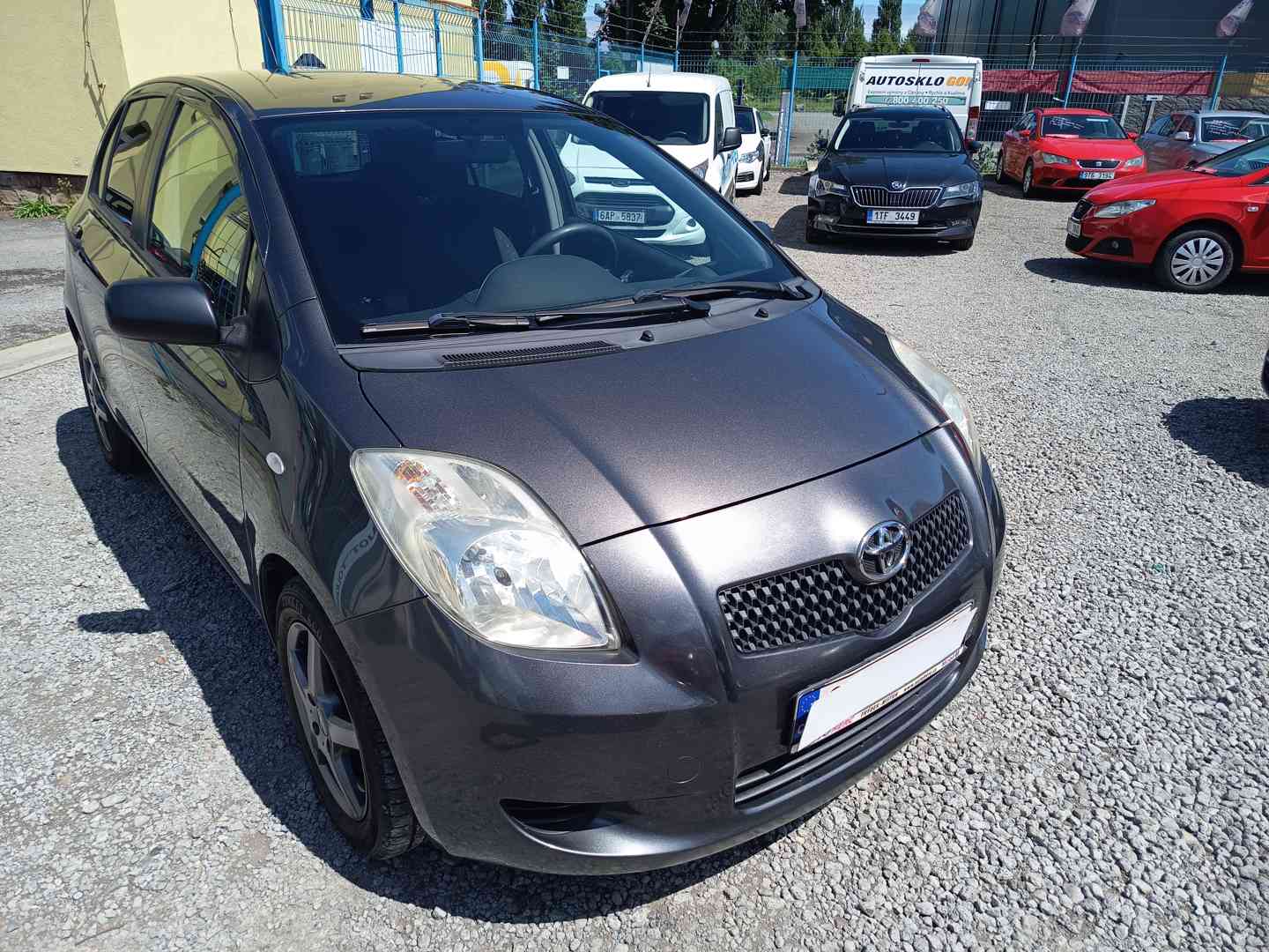 Toyota Yaris 1,3VVT-i Comfort ČR  - foto 1