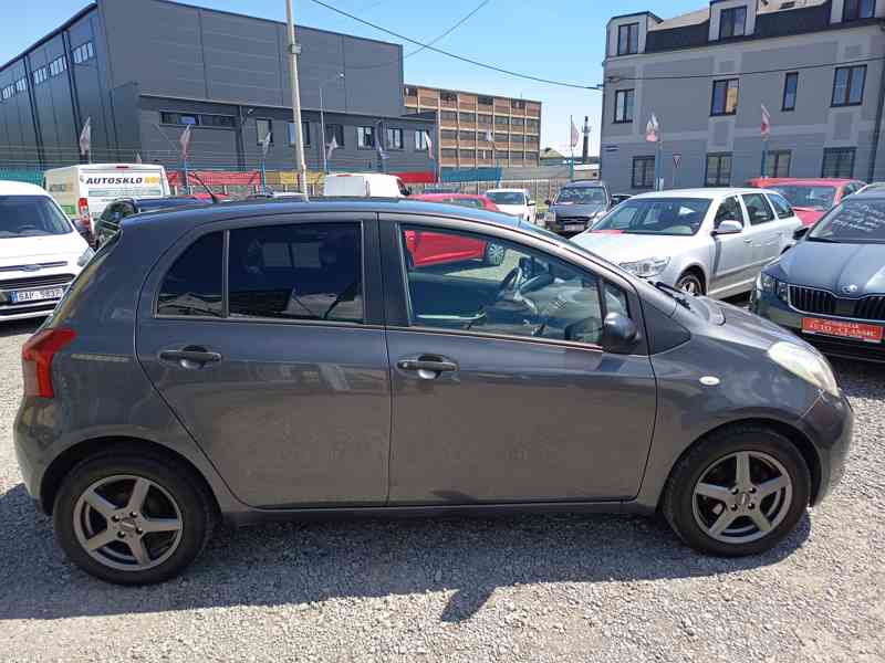 Toyota Yaris 1,3VVT-i Comfort ČR  - foto 6
