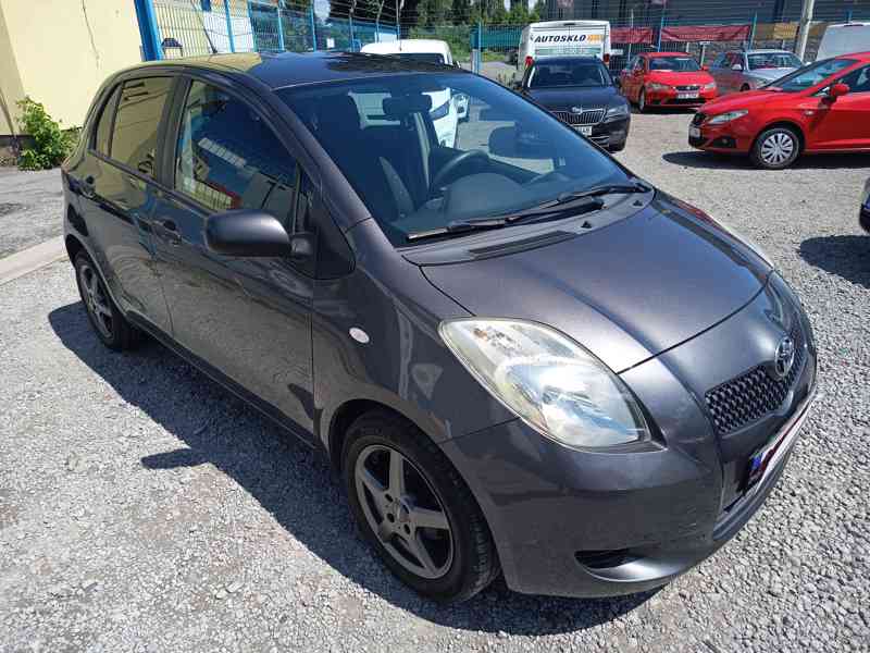 Toyota Yaris 1,3VVT-i Comfort ČR  - foto 3