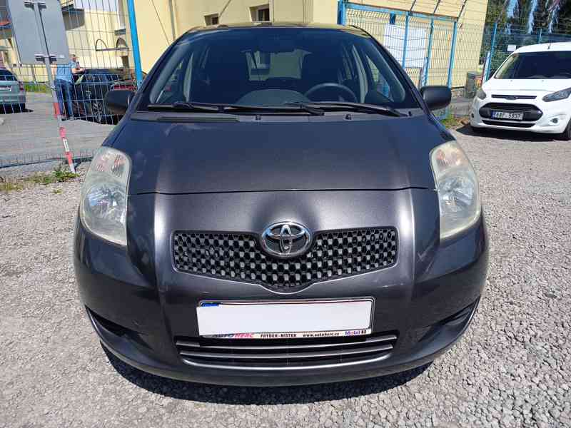 Toyota Yaris 1,3VVT-i Comfort ČR  - foto 2