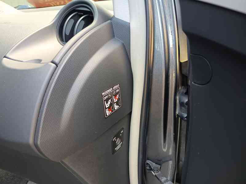 Toyota Yaris 1,3VVT-i Comfort ČR  - foto 20