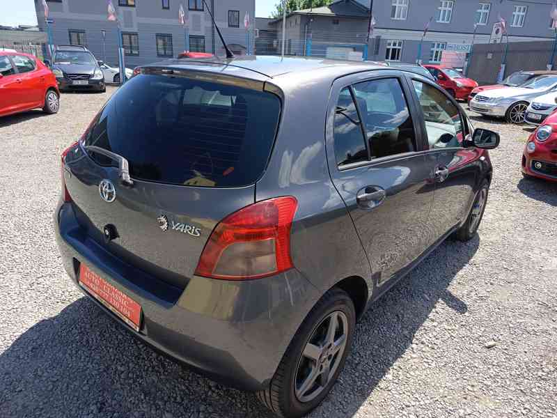 Toyota Yaris 1,3VVT-i Comfort ČR  - foto 8