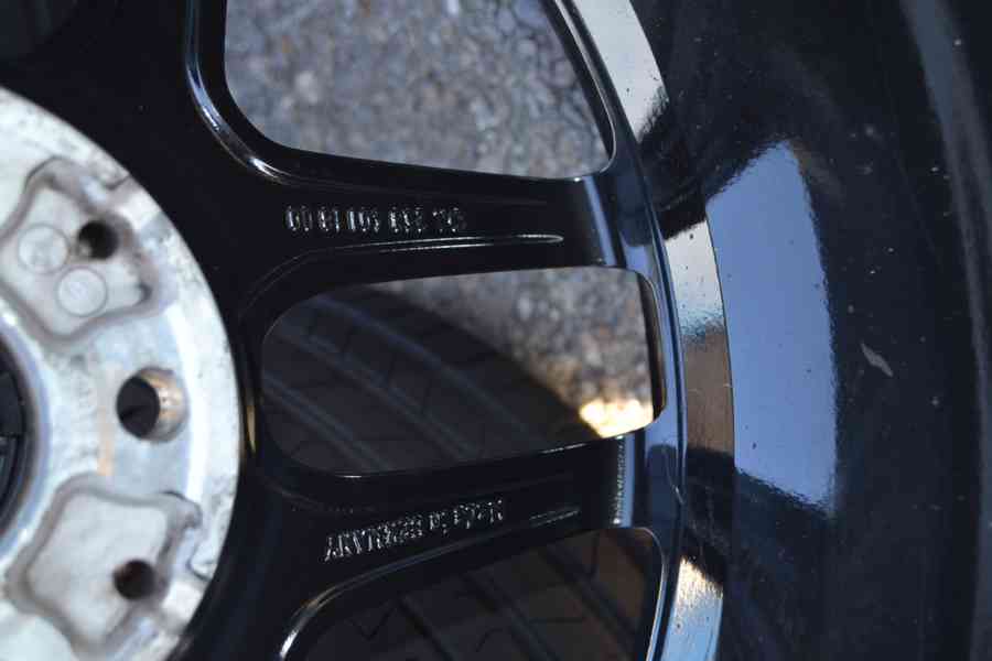 MB GLC coupe -Téměř NOVÁ letní Alu sada AMG 235/50R19 - foto 20