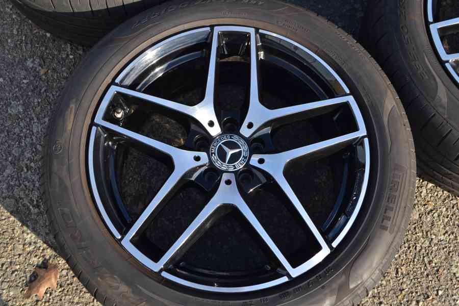 MB GLC coupe -Téměř NOVÁ letní Alu sada AMG 235/50R19 - foto 9