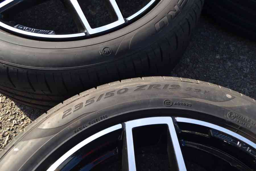 MB GLC coupe -Téměř NOVÁ letní Alu sada AMG 235/50R19 - foto 4