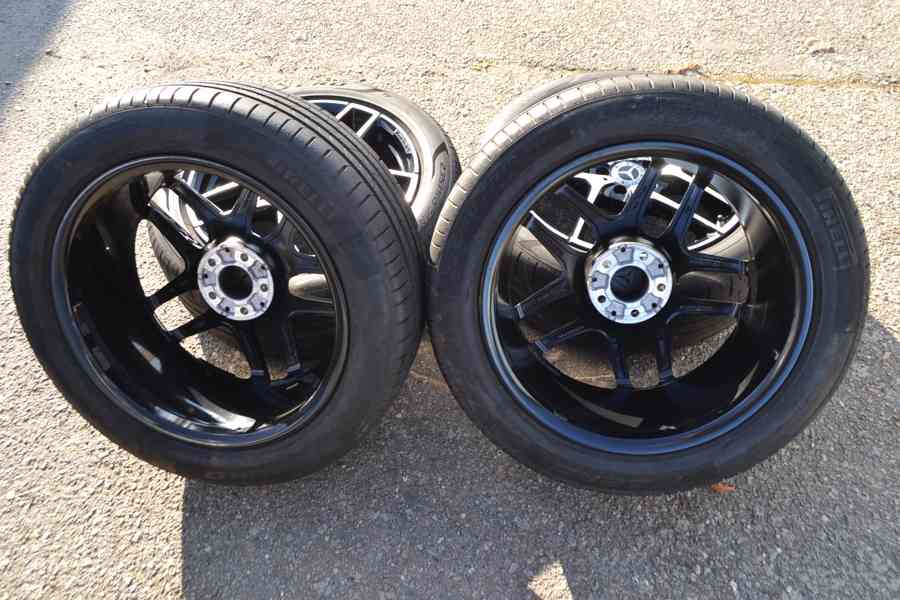 MB GLC coupe -Téměř NOVÁ letní Alu sada AMG 235/50R19 - foto 14