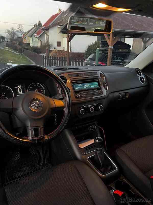 Volkswagen Tiguan 2,0 - foto 4