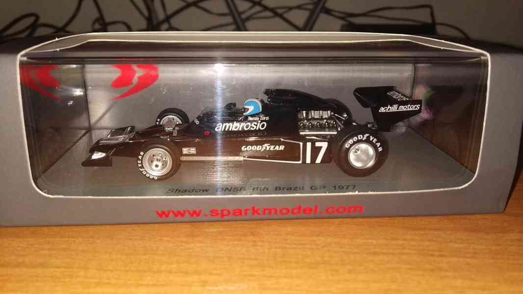 F1 Shadow DN5B Ford #17 Renzo Zorzi 1977 Spark S3841 1:43 - foto 2