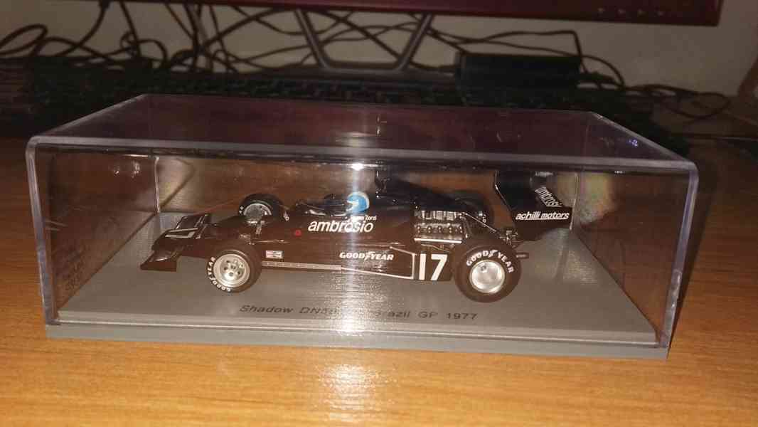 F1 Shadow DN5B Ford #17 Renzo Zorzi 1977 Spark S3841 1:43 - foto 3