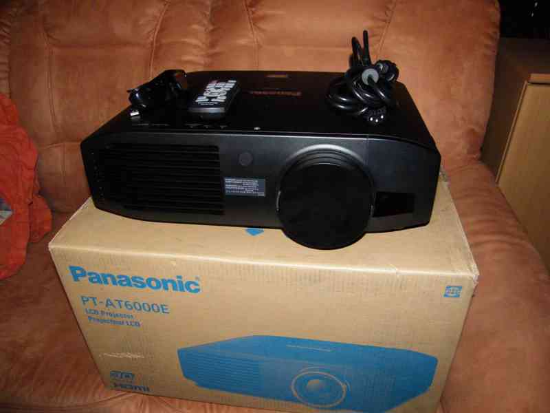 Panasonic PT-AT6000 - foto 1
