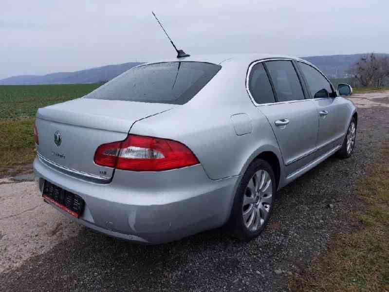 ŠKODA SUPERB II 2,0 TDI COMMON RAIL ELEGANCE  - foto 4