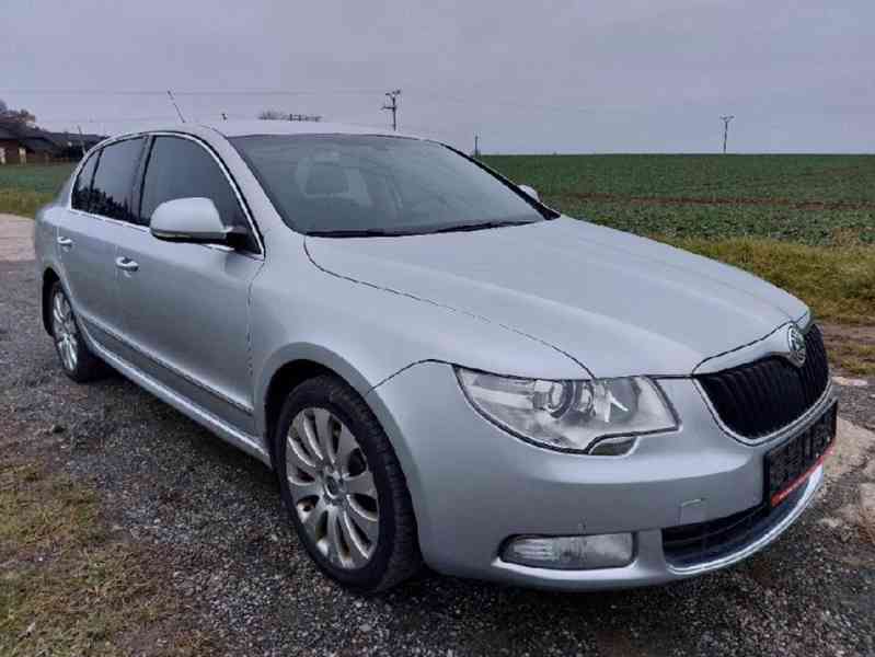 ŠKODA SUPERB II 2,0 TDI COMMON RAIL ELEGANCE  - foto 2