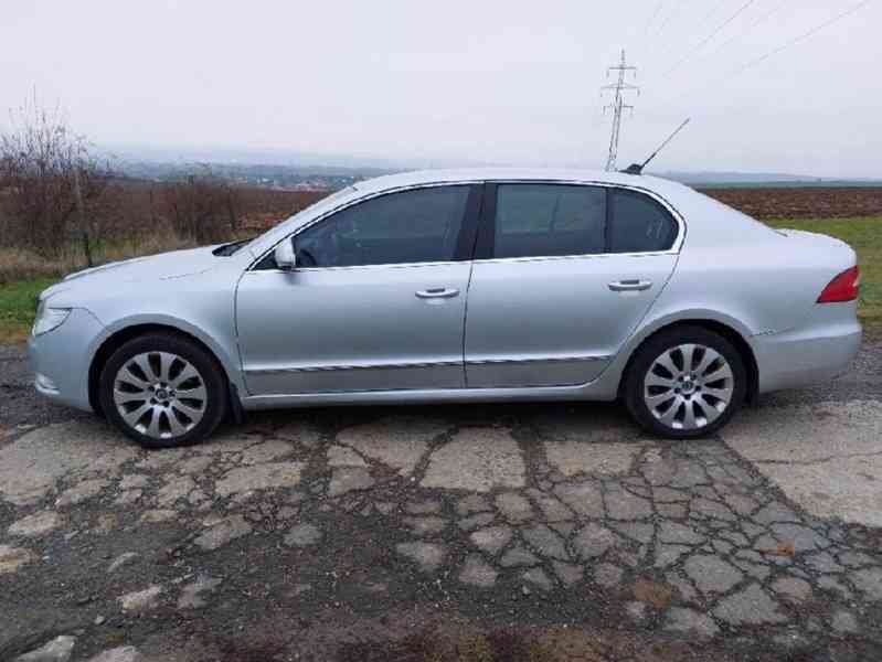 ŠKODA SUPERB II 2,0 TDI COMMON RAIL ELEGANCE  - foto 5