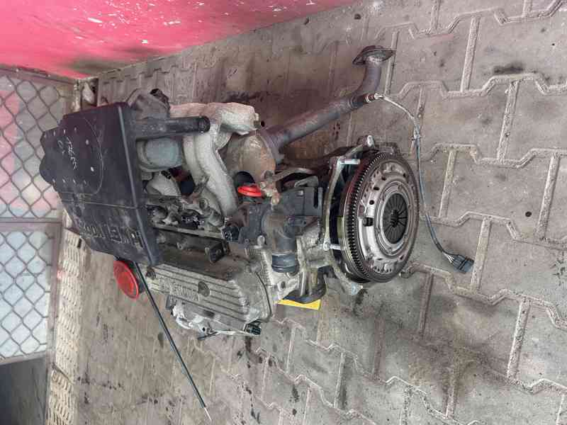 Motor 1,3 MPI Škoda Felicia 781.136M kompletní - foto 3