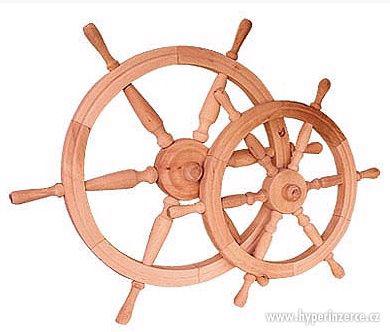dřevěná závěsná dekorace námořnické kormidelní kolo ster mal - foto 1