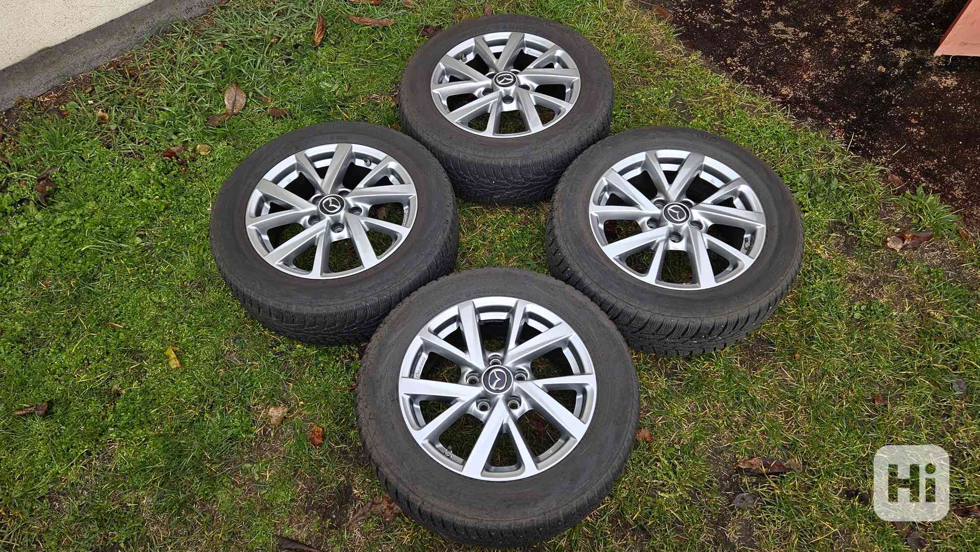 Mazda 3 zimní kola pneumatiky Nokian 205/60R16 elektrony 16" - foto 1