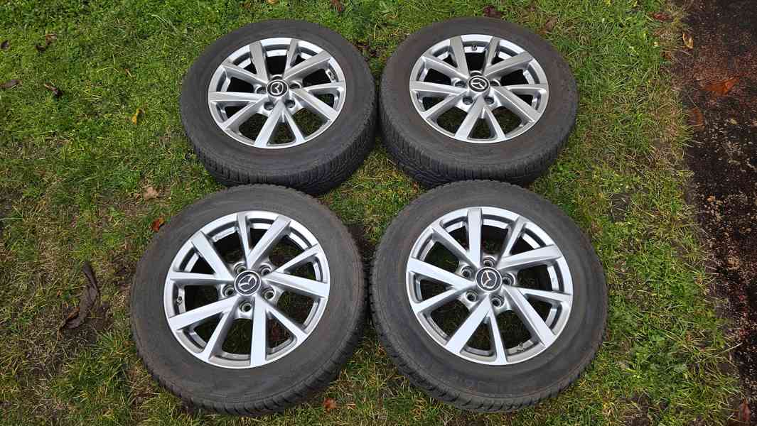 Mazda 3 zimní kola pneumatiky Nokian 205/60R16 elektrony 16" - foto 2