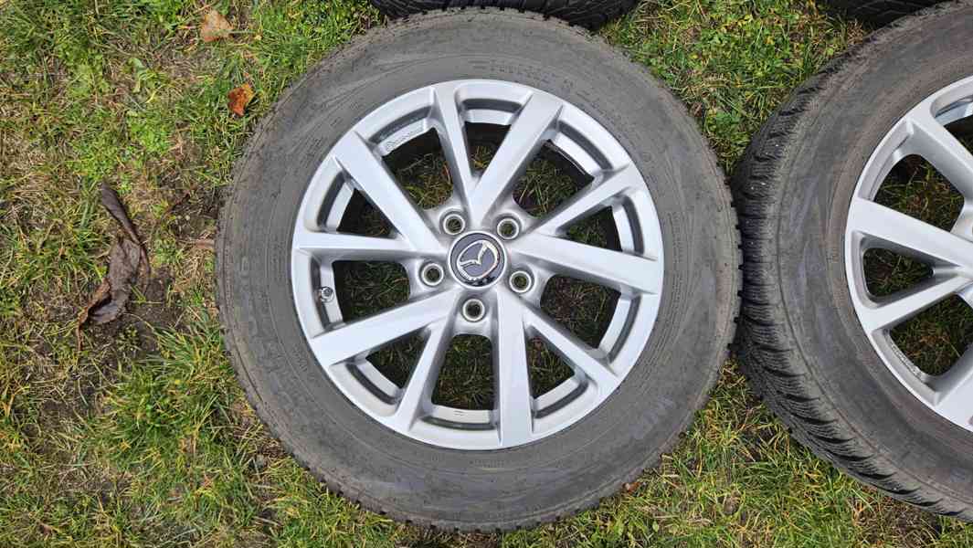 Mazda 3 zimní kola pneumatiky Nokian 205/60R16 elektrony 16" - foto 3