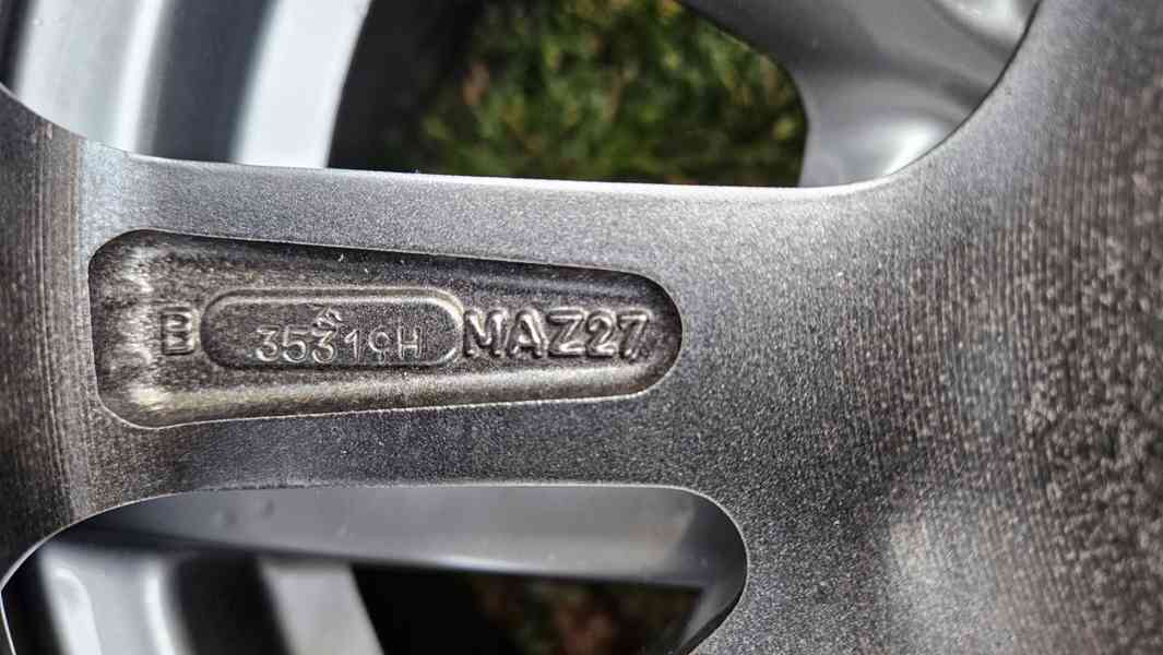 Mazda 3 zimní kola pneumatiky Nokian 205/60R16 elektrony 16" - foto 13