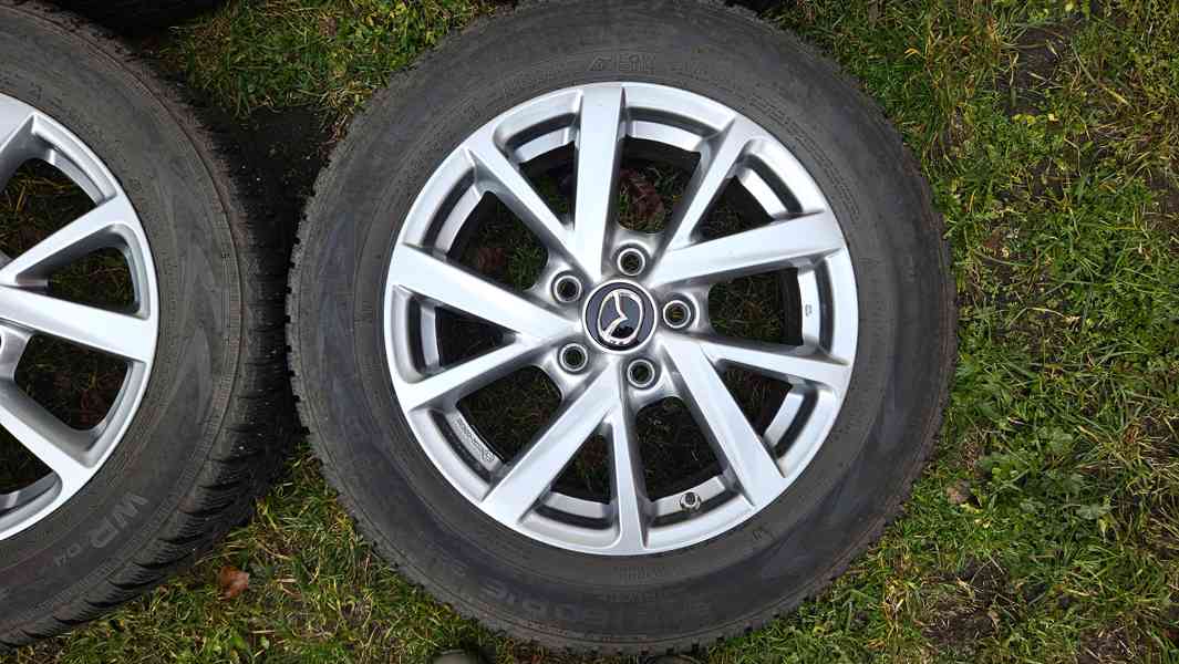 Mazda 3 zimní kola pneumatiky Nokian 205/60R16 elektrony 16" - foto 4