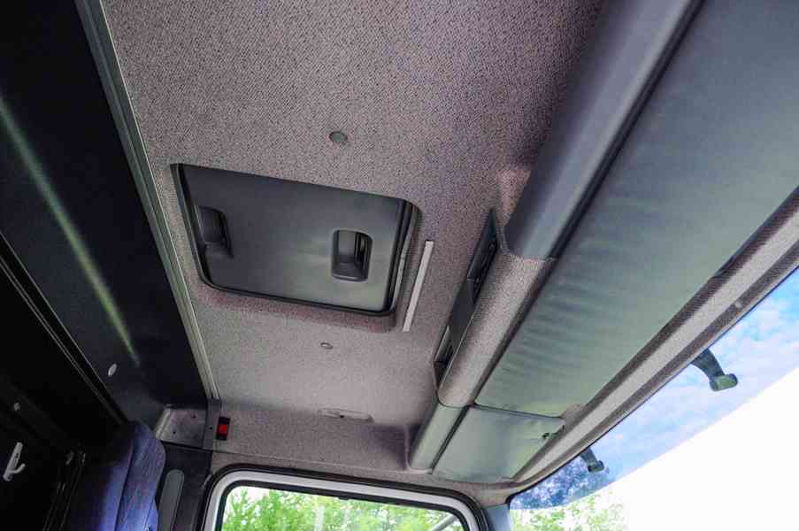 MERCEDES ATEGO 1523 TŘÍSTRANNÝ SKLÁPĚČ + HYDRAULICKÁ RUKA - foto 44