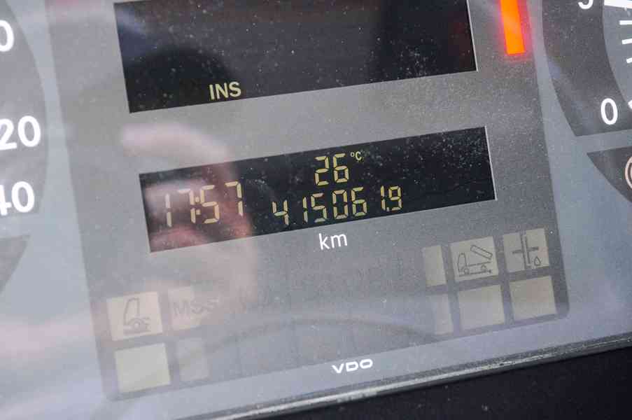 MERCEDES ATEGO 1523 TŘÍSTRANNÝ SKLÁPĚČ + HYDRAULICKÁ RUKA - foto 49