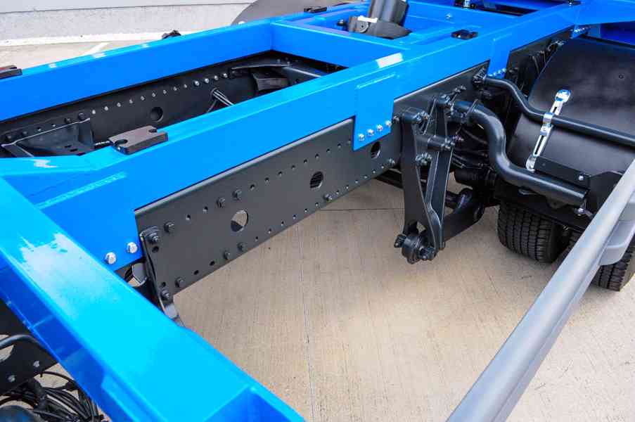 MERCEDES ATEGO 1523 TŘÍSTRANNÝ SKLÁPĚČ + HYDRAULICKÁ RUKA - foto 72