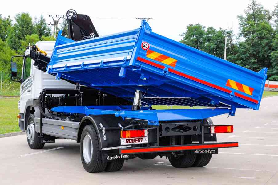 MERCEDES ATEGO 1523 TŘÍSTRANNÝ SKLÁPĚČ + HYDRAULICKÁ RUKA - foto 88